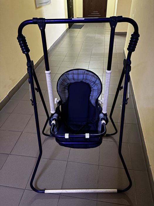 Дитяча качеля для квартиріи