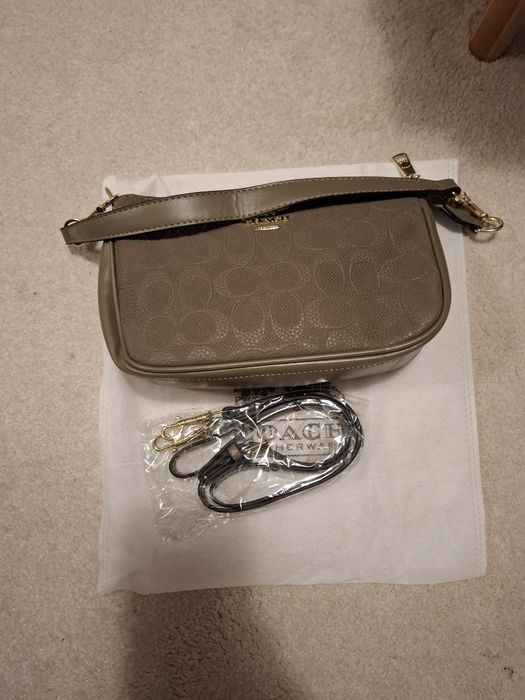 Mala em cor verde, nunca usada