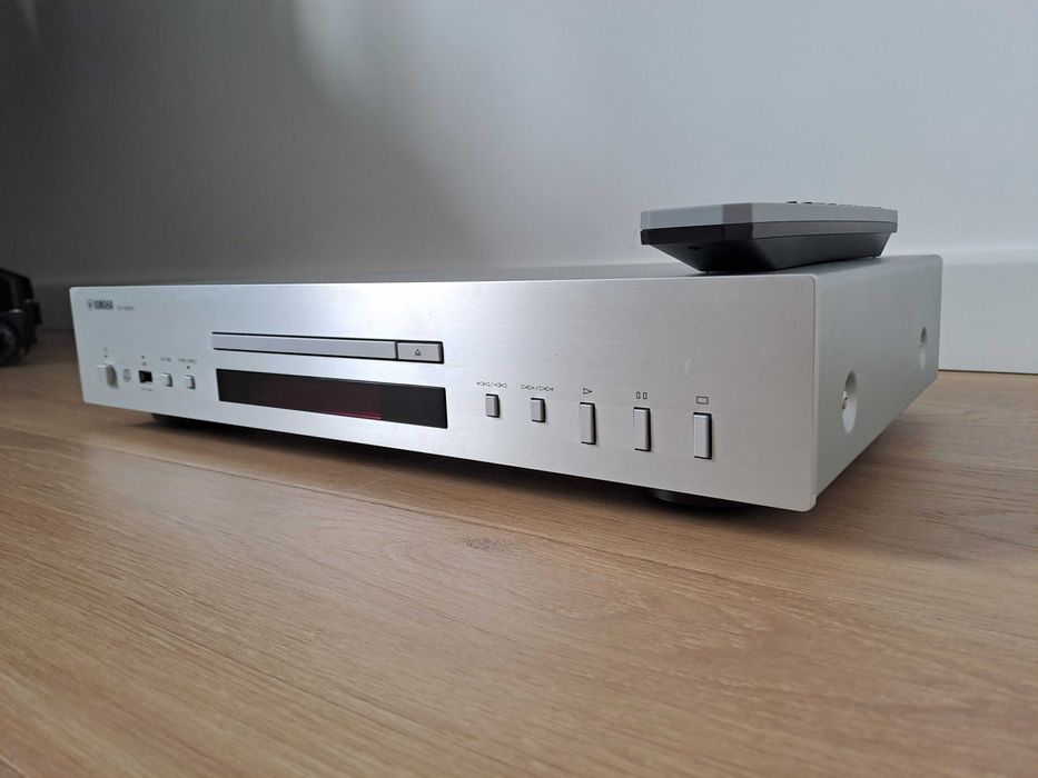 Odtwarzacz CD Yamaha CDS-303