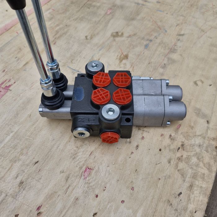 Гідророзподільник 2Р40 з плаваючим положенням