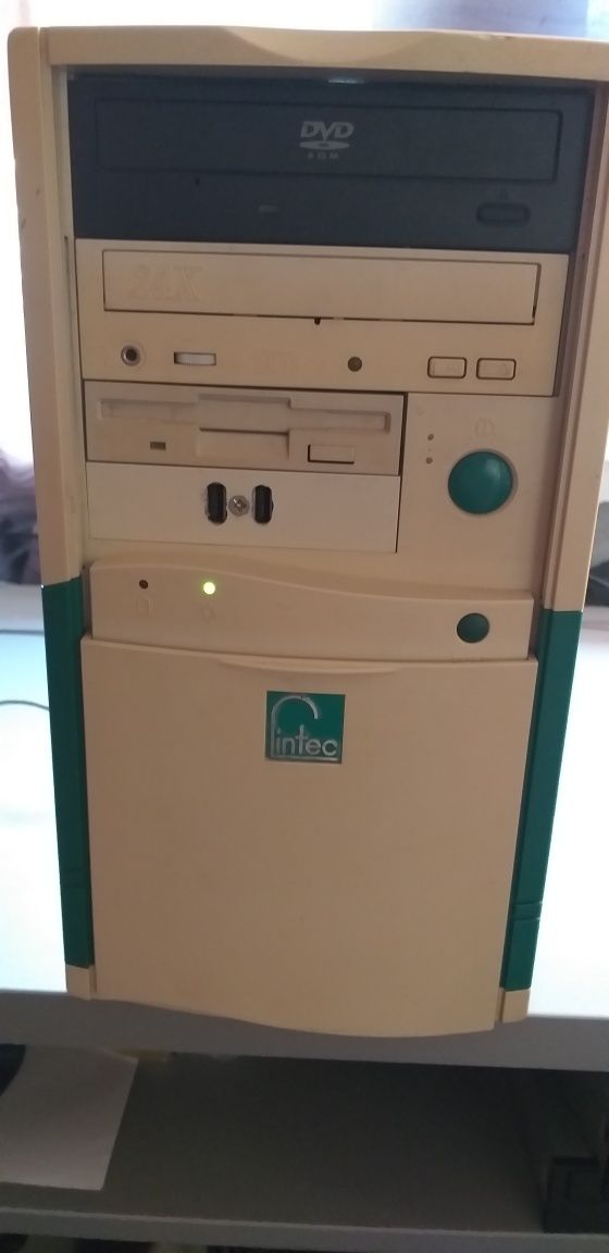 Komputer retro 233mmx ati 16mb 128ram