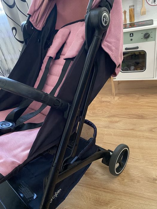 Прогулянкова коляска Cybex BEEZY