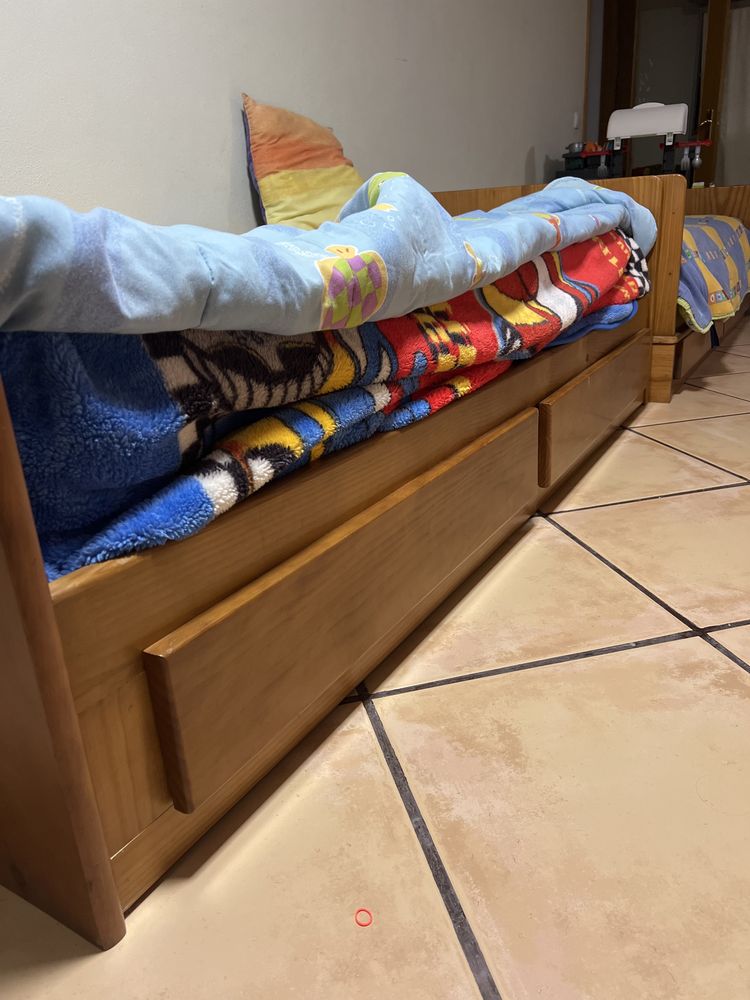 cama de solteiro com colchão