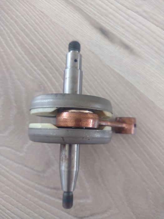 Wał korbowy do pilarki Husqvarna 555 560XP 560XPG 545