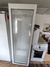Холодильна вітрина 190 см в робочому стані