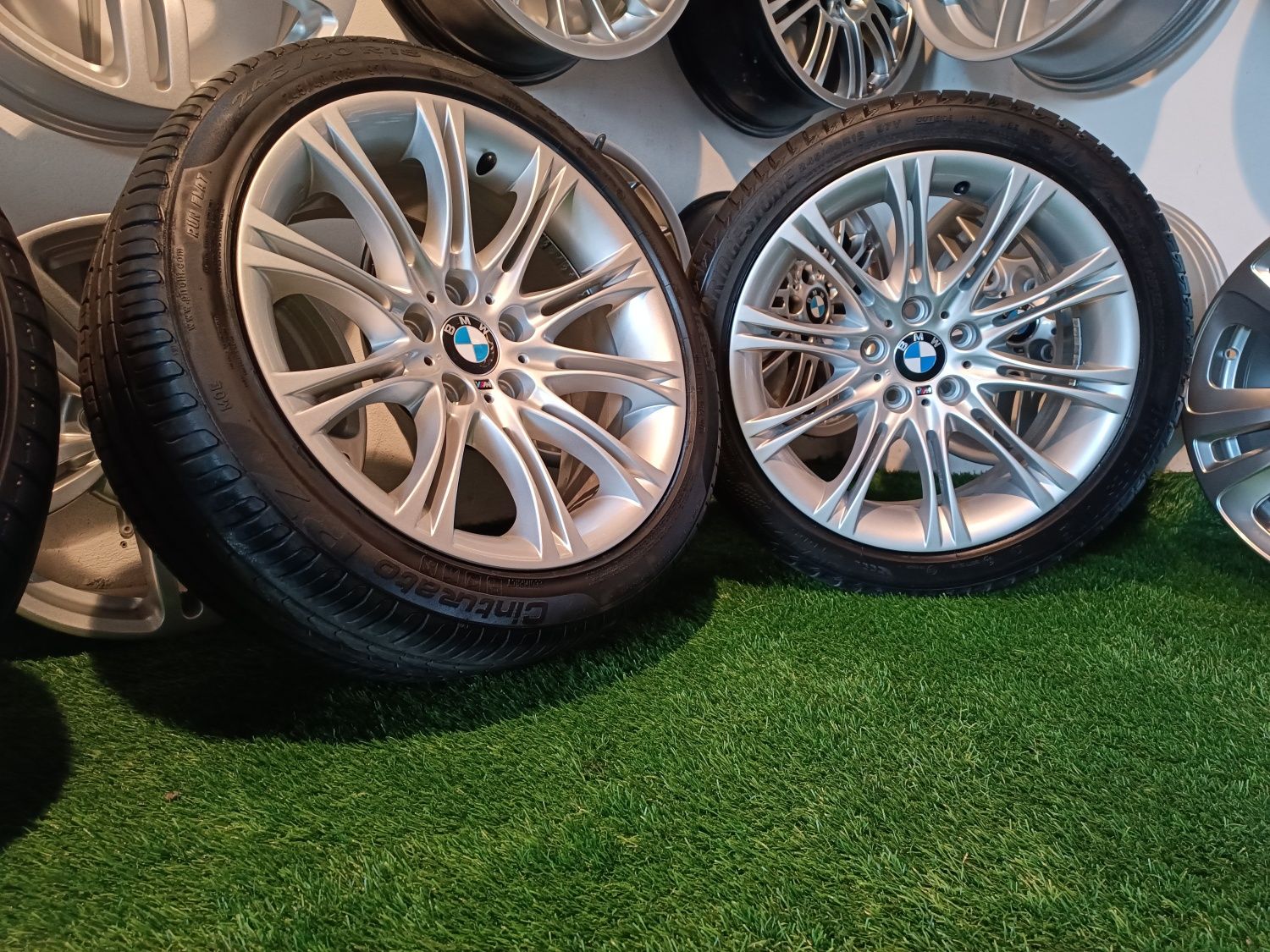 Jantes 18 bmw Style 135 originais pack M Pneus 245/45/18 Tudo como nov