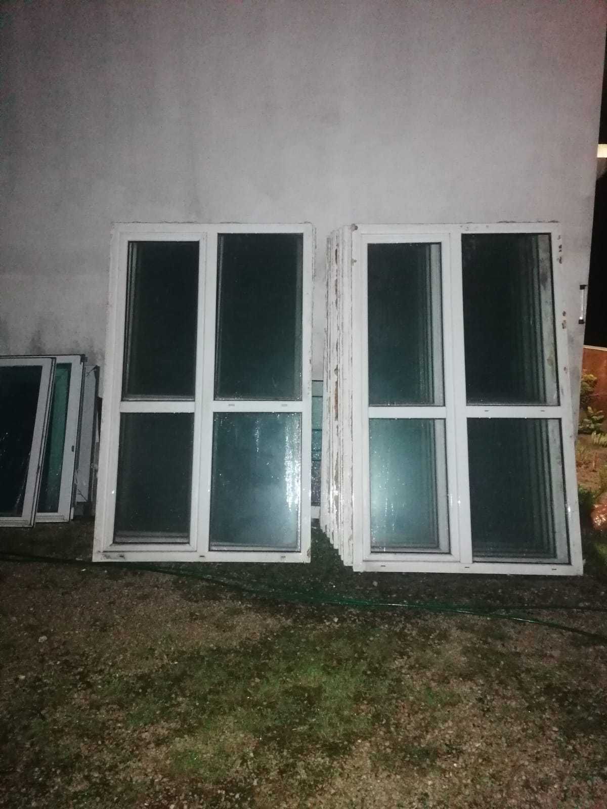 Okna Używane wymiar - 140 x 235 - Doskonałe do Domu lub Garażu