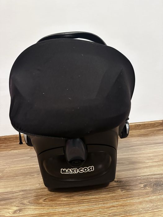 Maxi-Cosi CabrioFix 0–13 kg – fotelik z budką, dobry stan