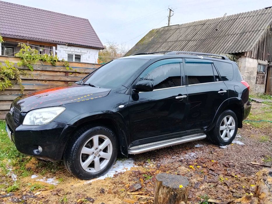 Тайота раф4 продать