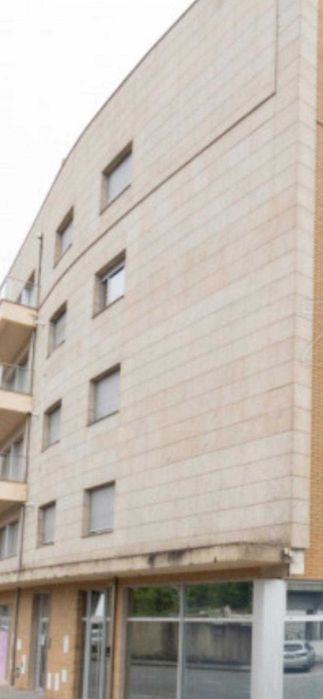 Apartamento T2, com 2 wc junto á estação do Coronado
