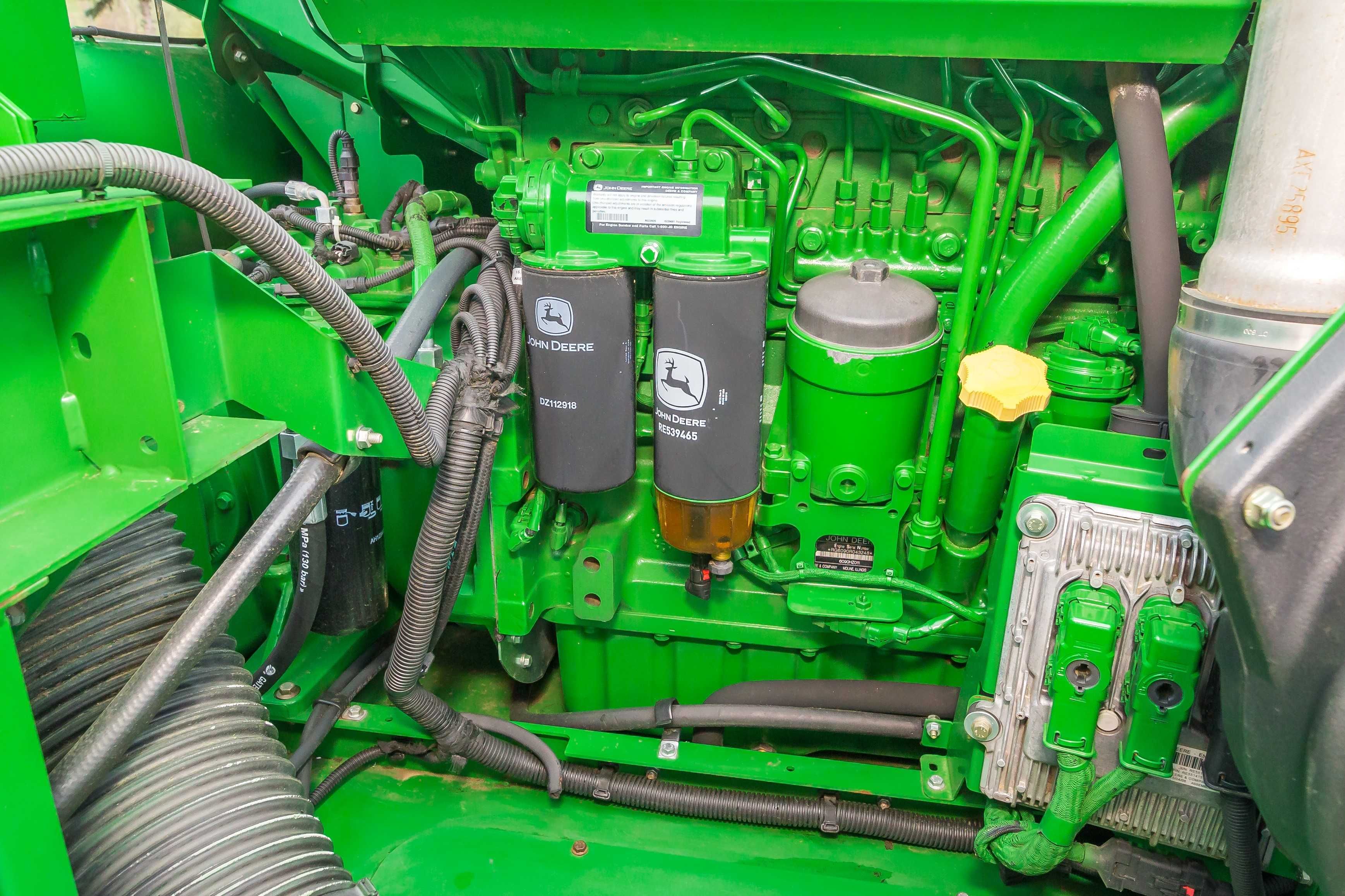 Зерноуборочный комбайн JOHN DEERE W 650 - 2015 ROK - 1.365 h - 6.1 M