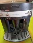 Máq. Café Automática Delonghi Magnífica