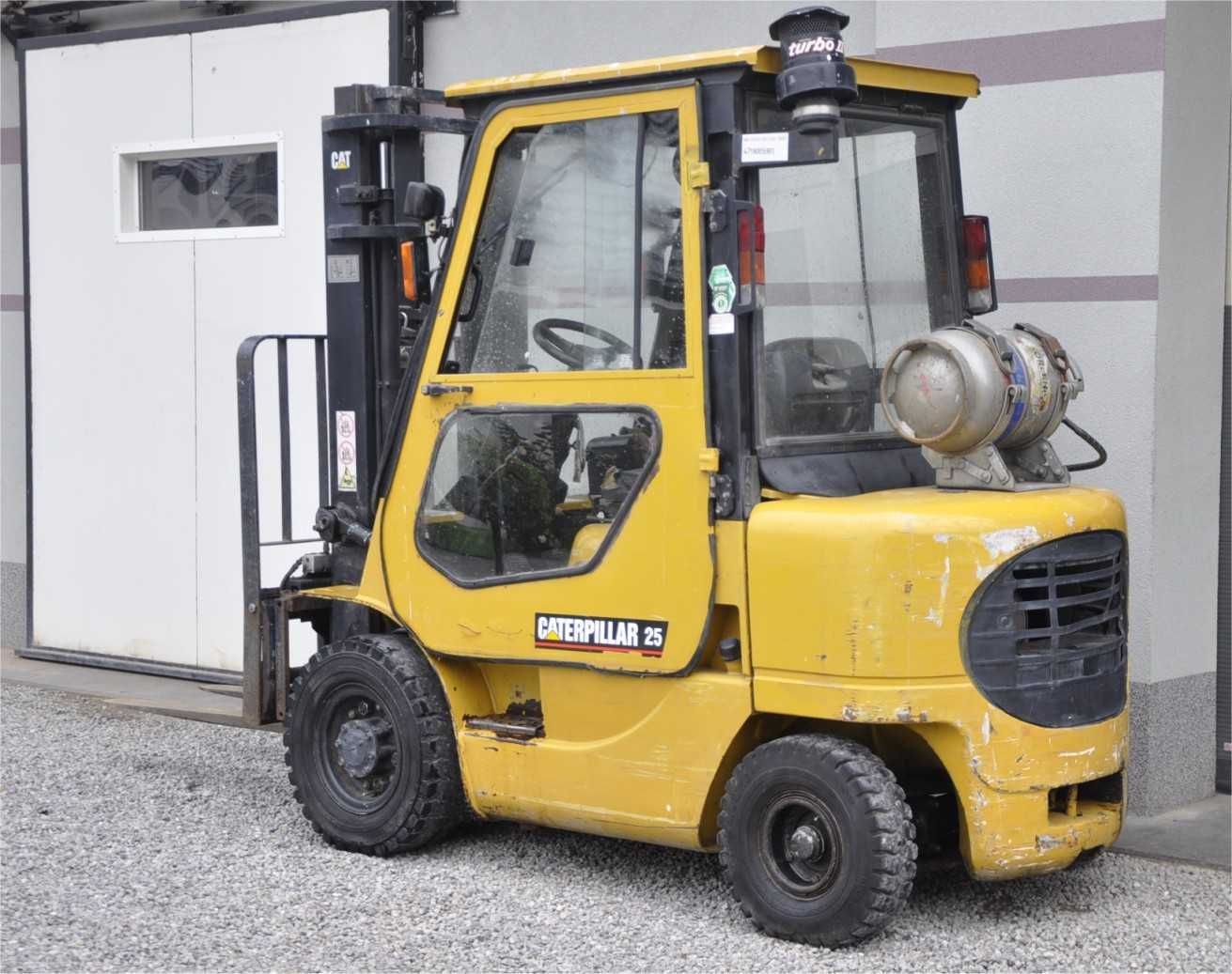 Wózek widłowy Caterpillar GP25P 2.5T Lpg Kabina Książka Udt Pompowane