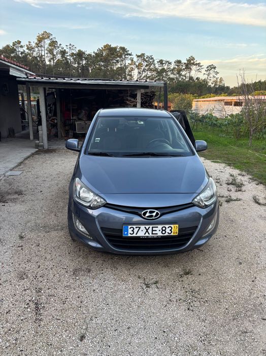 Hyundai i20 1.2 (2013) – Ideal para Cidade, Muito Económico