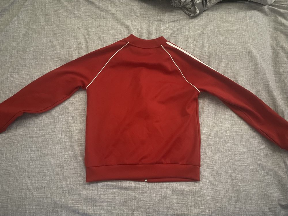 Кофта Adidas.