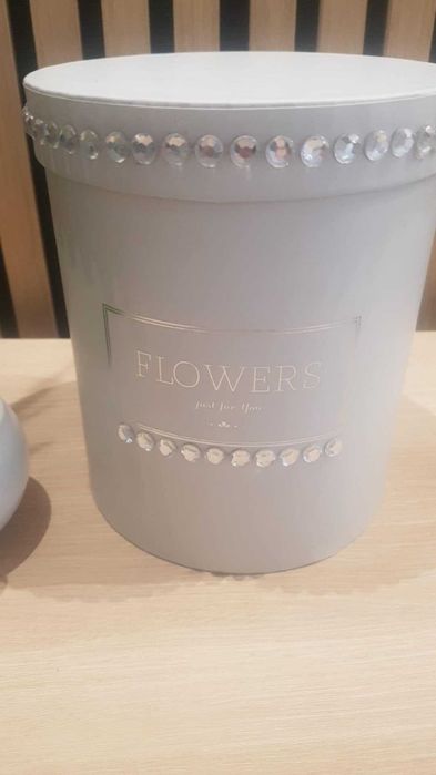 Pudełko ozdobne na bukiet  szare