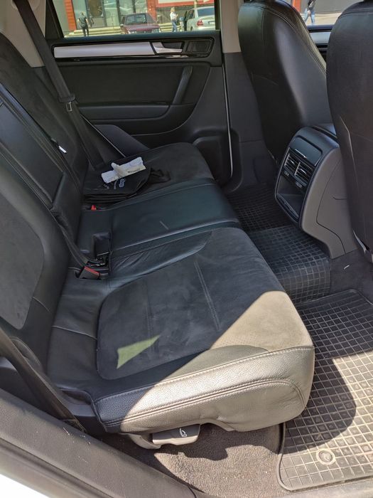 Volkswagen Touareg 2013 року