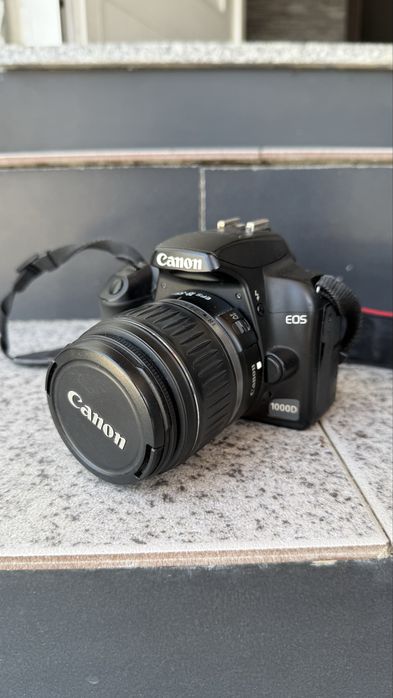 Canon 1100D com 1 lente