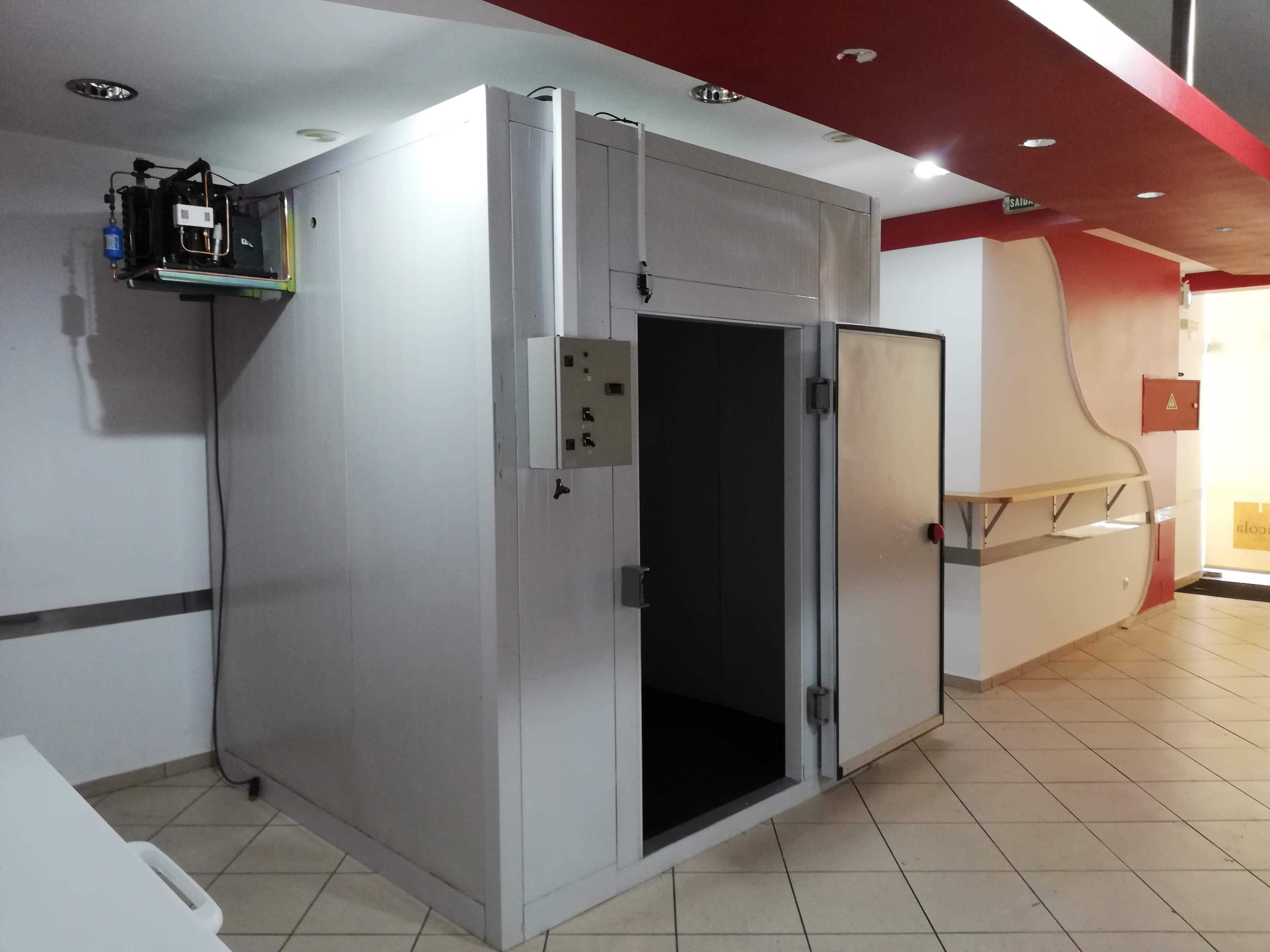 Câmara frigorífica 2x2 mts