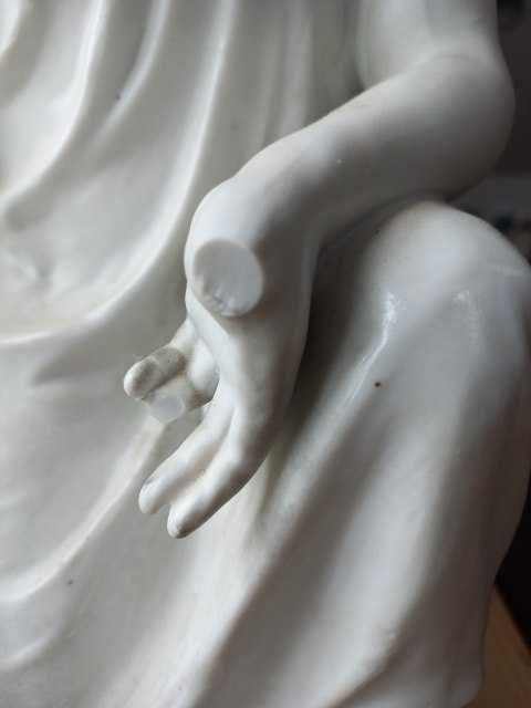 Anioł nagrobny FIGURA Biskwit porcelanowy BIAŁY Aniołek