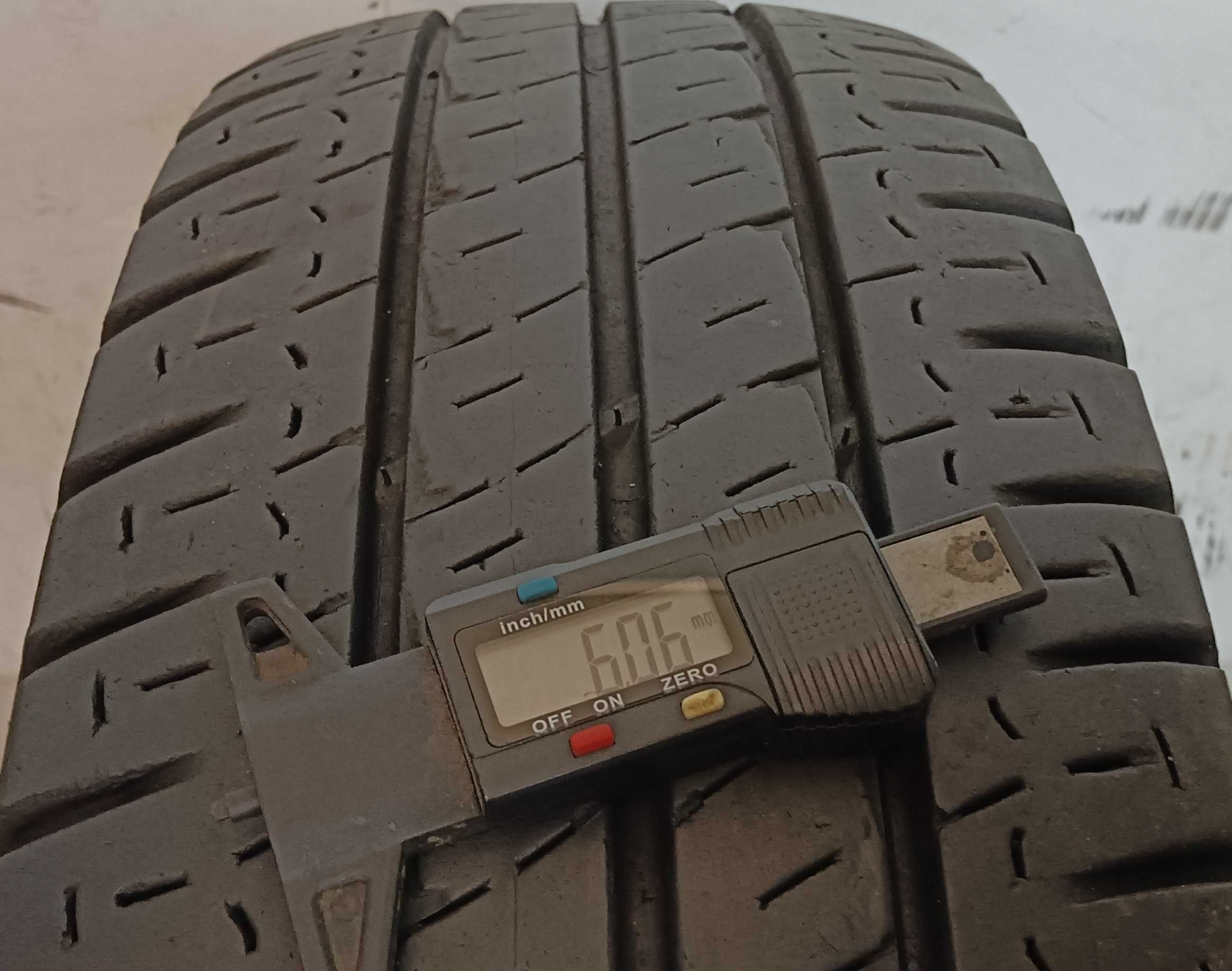 Szt2485M Sztuka 215/70R15C Michelin Agilis dot.4613