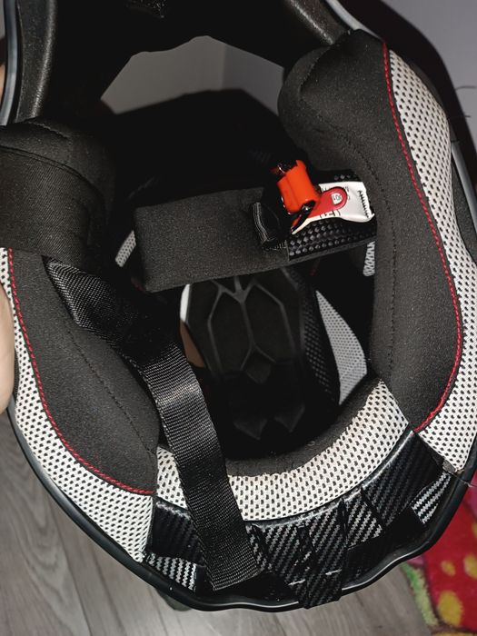 шолом кросовий ,