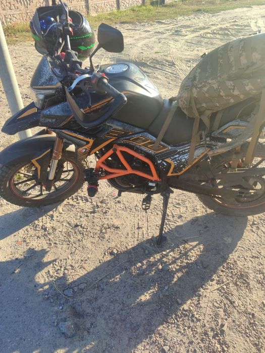 Продам SPARK 2024 року випуску