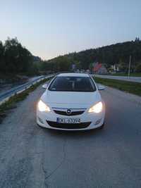 Opel Astra J 2010