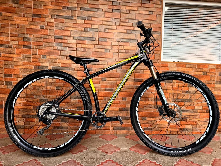 Велосипед SPECIALIZED Stumpjumper 29"M" Shimano DEORE, RST Воздух