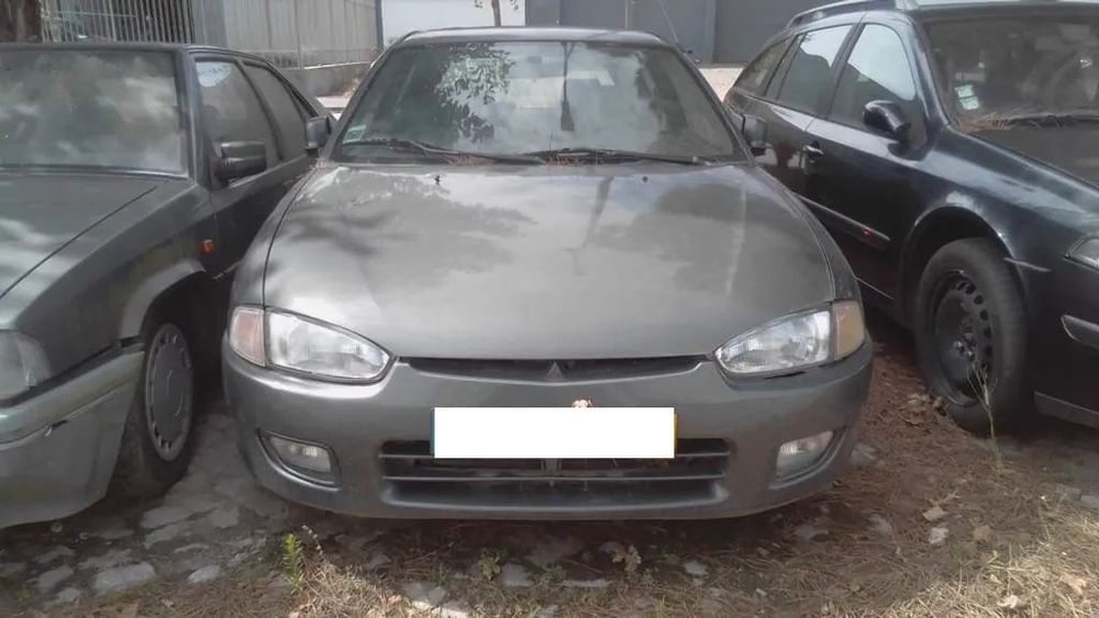 Mitsubishi Colt 1.3 75cv 3P 1998 - Para Peças