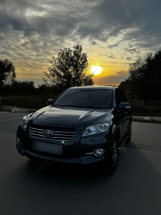 Toyota RAV4, 2012 рік