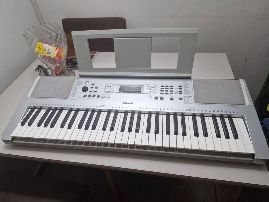 Синтезатор Yamaha YPT-360