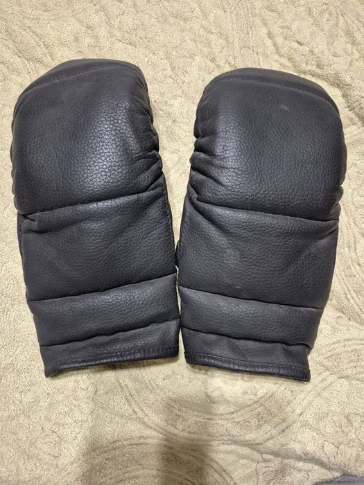 Боксерські печатки шкіряні
