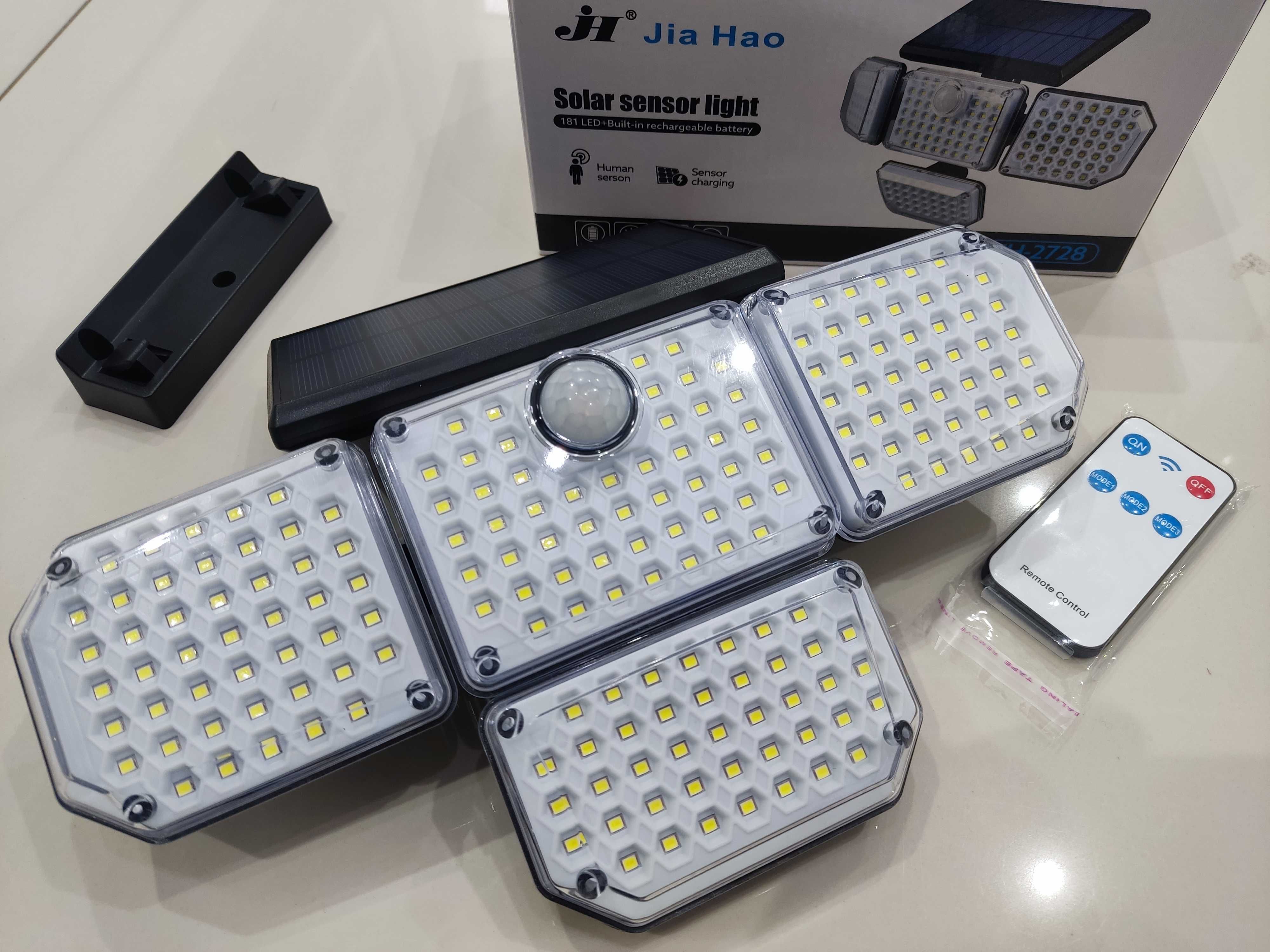Halogen Lampa Uliczna Panel Solarny X4 LED Czujnik Ruchu + PILOT