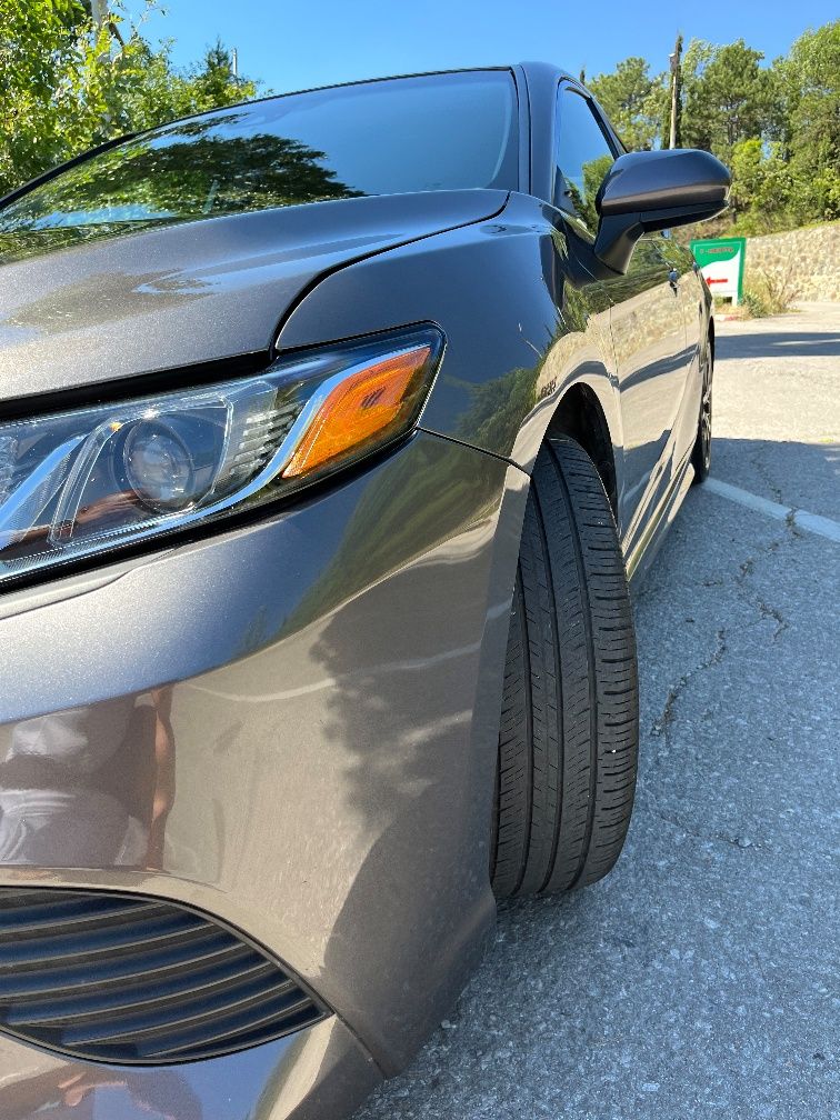 Toyota Camry 70 SE 2018