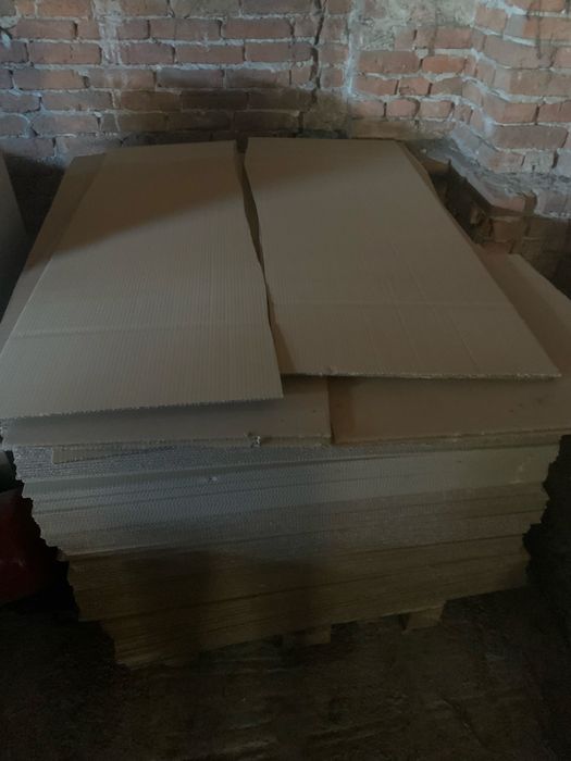 Przekladki tekturowe do zabezpieczeni  towaru