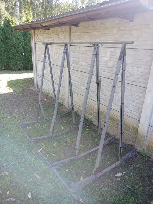 Stojak na okna i parapety