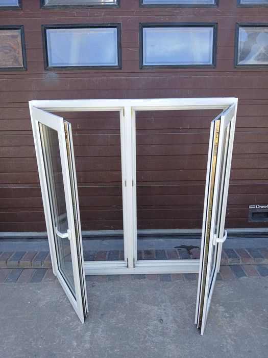 Okno plastikowe 135x135 pcv okna używane dwuskrzydłowe DOWÓZ CAŁY KRAJ