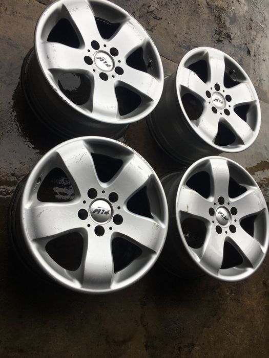 Продам титани mercedes-benz R16 ET 35 5*112