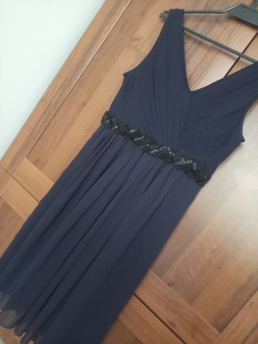 Elegancka sukienka w rozmiarze M