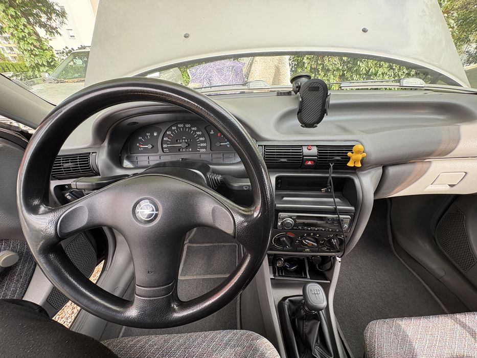 Opel Astra F - zadbany, po pełnym serwisie, gotowy do jazdy.