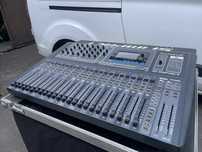 Soundcraft Si Impact z Casem