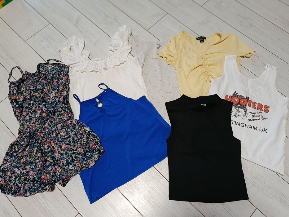 Набір літніх речей.