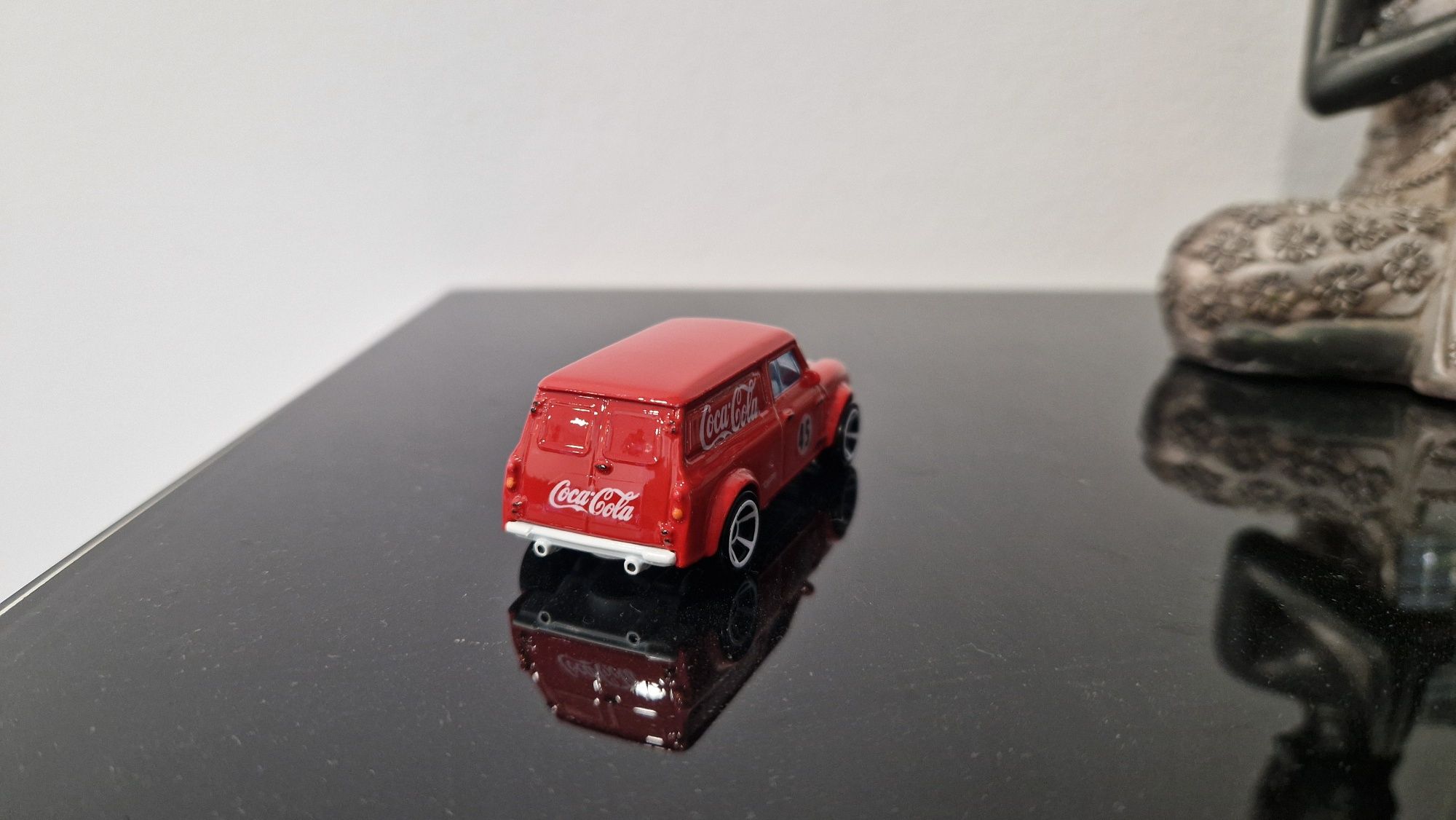Hot Wheels Austin Mini Van Coca-Cola Custom