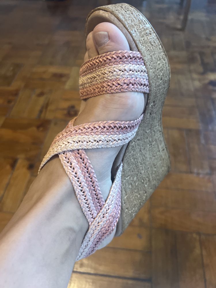 Sapatos femininos novos