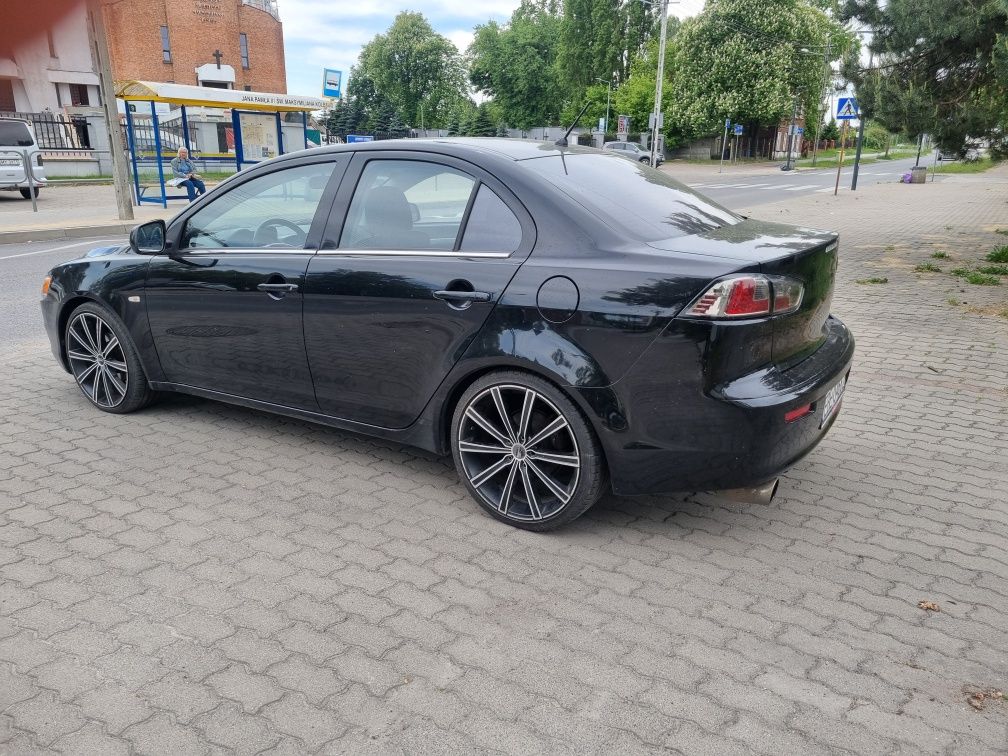 mitsubishi Lancer 1.8 benzyna