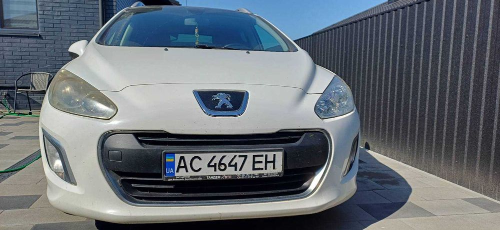 Автомобіль PEUGEOT 308 SW