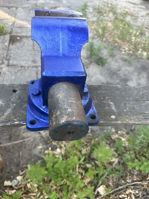 Тиски хозяйственные