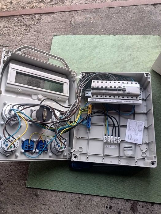 Rozdzielnica R-BOX 380 R-13