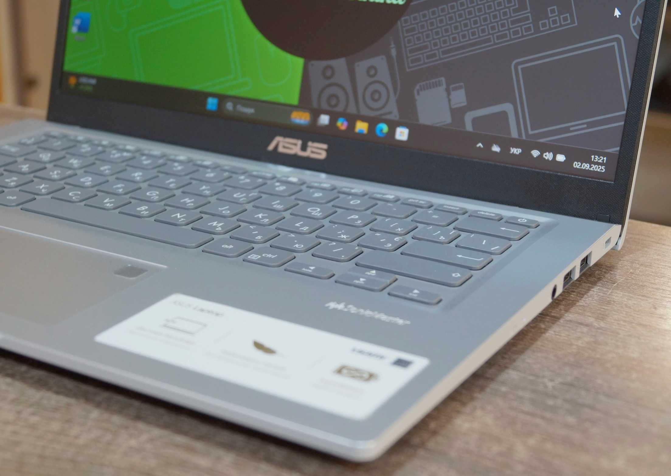 ГАРАНТІЯ Asus (IPS/Core I3-10110U/RAM 8Гб DDR4/SSD 256Гб)TVOYO